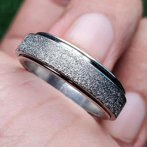 Stainless Steel Fashion Ring for Men/Women, AAAQL1019 - Picture 1 of 11